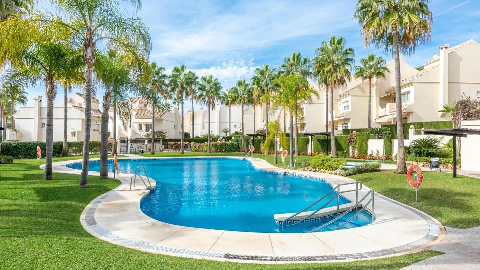 El Arenal Townhouse By The Beach With Swimming Pool - Eaw Homes Marbella